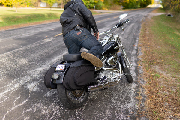 Retro Series V4 Dyna Saddlebags