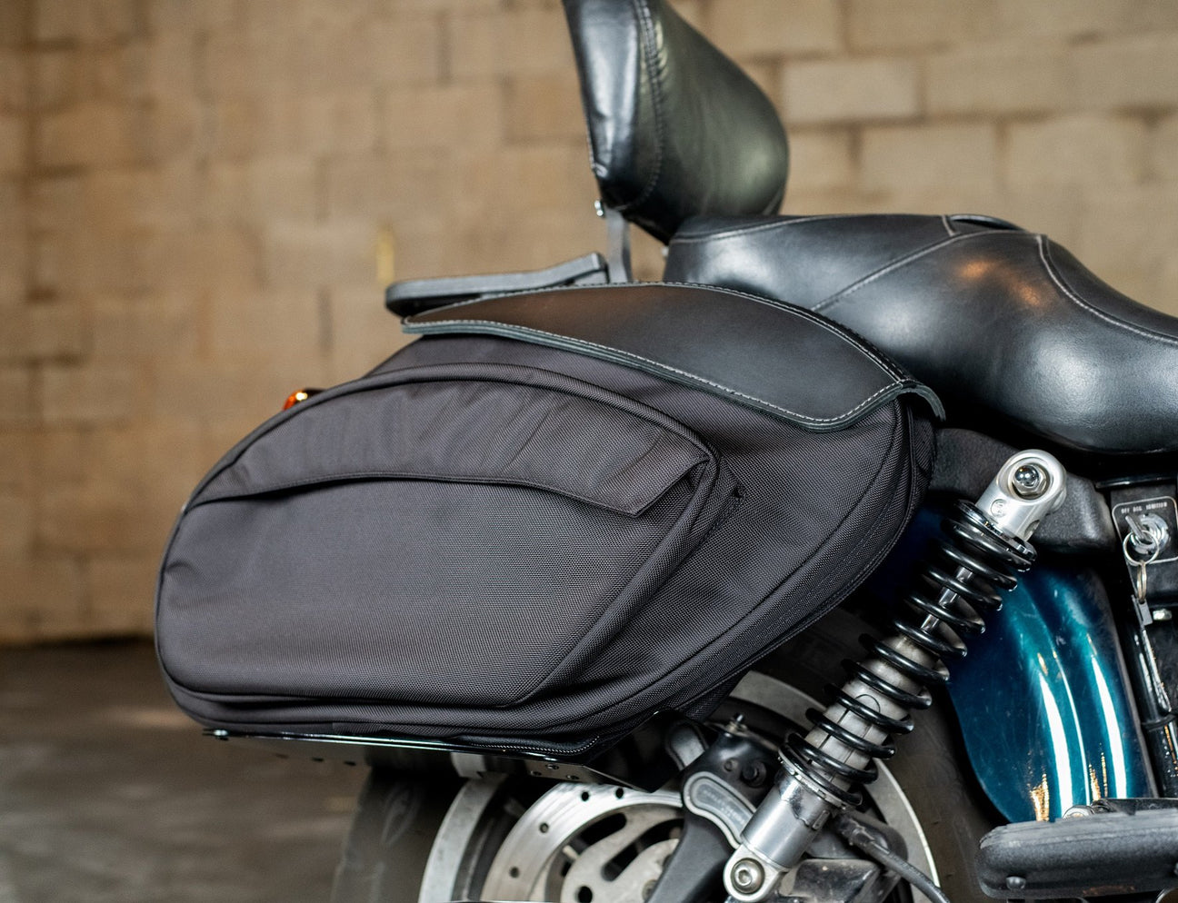 Retro Series V3 Dyna Saddlebags Ballistic Nylon Single Side